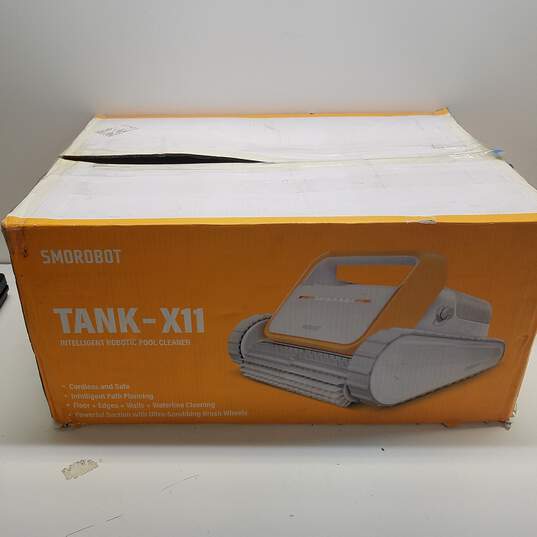 SMOROBOT Tank-X11 Cordless Robotic Pool Cleaner image number 7