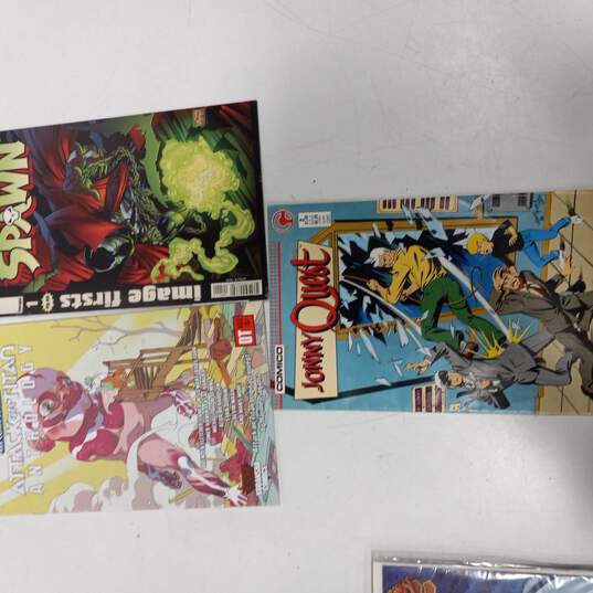 13pc Bundle of Assorted Comic Books image number 2