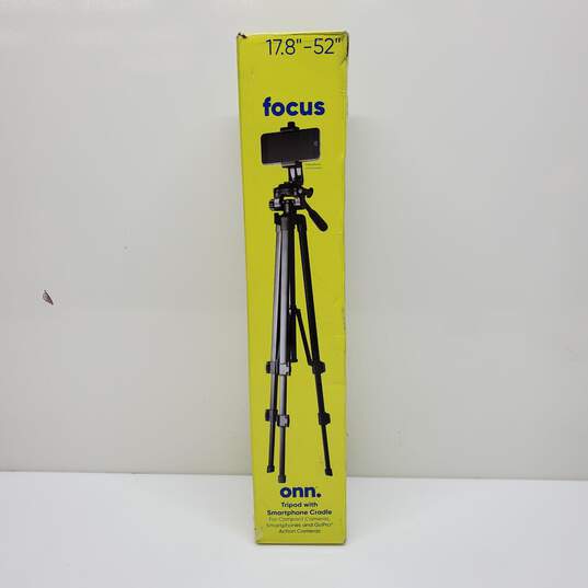 Focus onn. Tripod with Smartphone Cradle 17.8"-52" image number 1