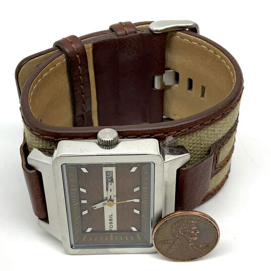 Designer Fossil Adjustable Leather Strap Square Dial Analog Wristwatch image number 2