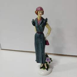 2 Vintage Flapper Era  Figurines of Women alternative image