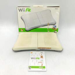 Wii Fit Board CIB With 1 Game