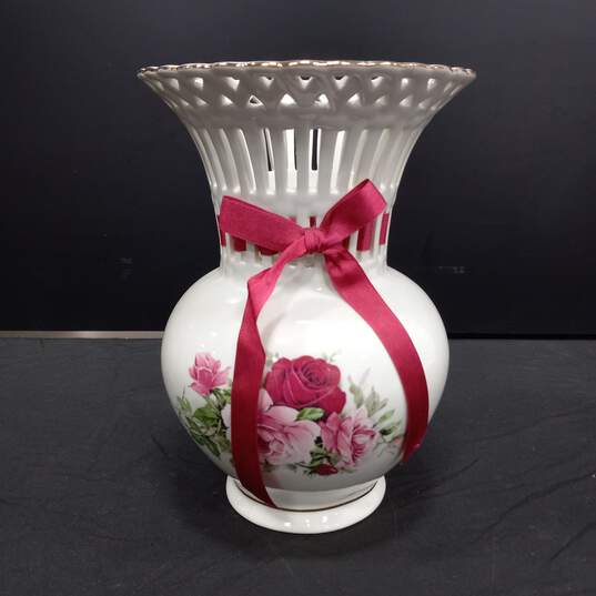 Formalities By Baum Bros Floral Pattern Vase image number 1