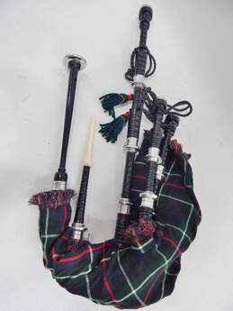 Unbranded Set of Bagpipes w/ Case, Practice Chanter, and Accessories