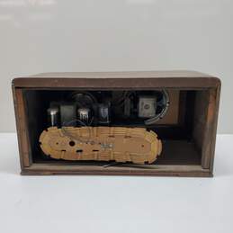 Vintage Paramount Wood Tube Table Radio Untested for P/R alternative image