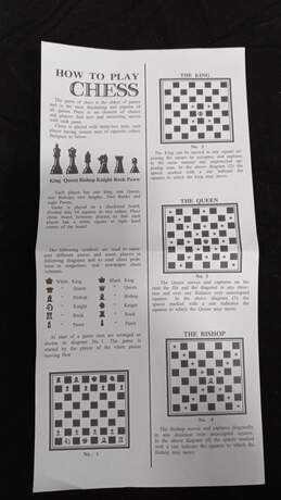 Cardinal Glass Chess Set