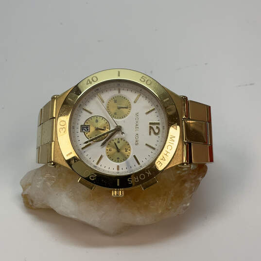 Designer Michael Kors Wyatt MK-5933 Gold-Tone Round Dial Analog Wristwatch image number 2
