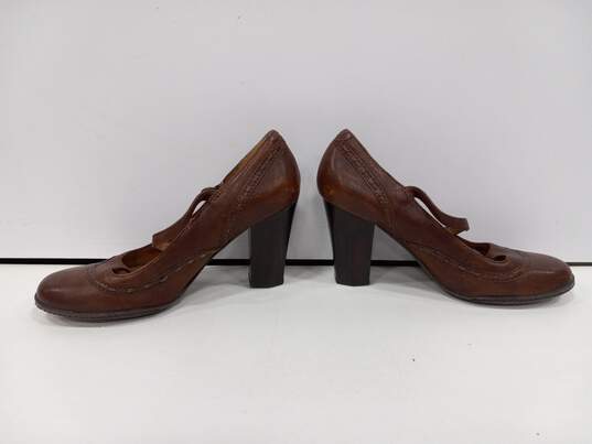 Women's Frye Brown Leather Heels Size 6.5M image number 3