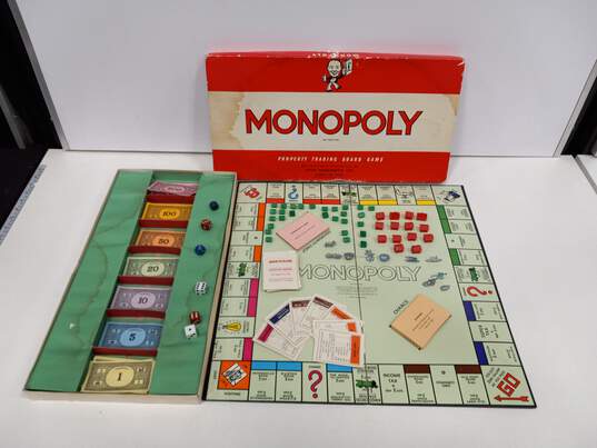 Vintage. Monopoly Property Trading Board Game image number 1