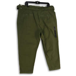 NWT Womens Green Pleated Slash Pockets Tapered Leg Cropped Pants Size 2 alternative image