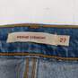 Women's Blue Plaid Levi's Premium Straight Jeans (Size 27W) image number 5