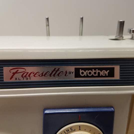 Brother Pacesetter XL791 Sewing Machine image number 14
