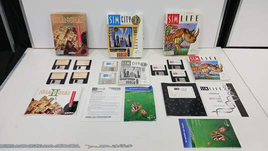 Bundle of 3 Vintage Macintosh Floppy Disc Games image number 1