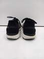Men's Black New Balance Shoes Size 9 image number 4