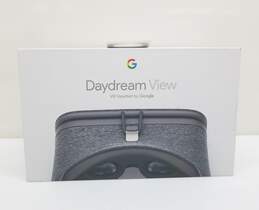 Google Daydream View VR Headset-Sealed