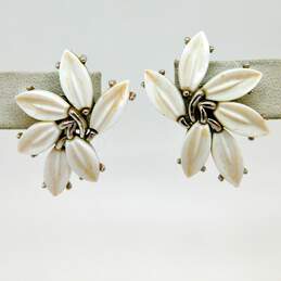 Vintage Crown Trifari Silvertone White Plastic Leaves Cluster Clip On Earrings 17.8g alternative image