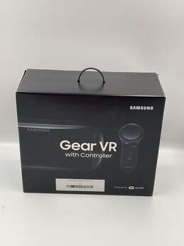 SM-R324 Gear Black Smartphone VR Headset w/ Controller E-0503738-G