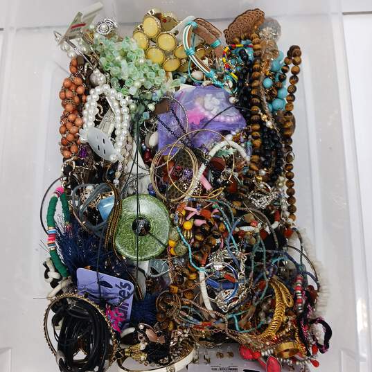 8.6LB Bulk Lot of Assorted Fashion Costume Jewelry image number 1