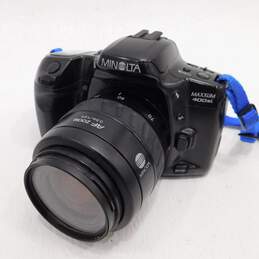 Minolta Brand Maxxum 400si Model 35mm Film Camera w/ Case and Accessories alternative image
