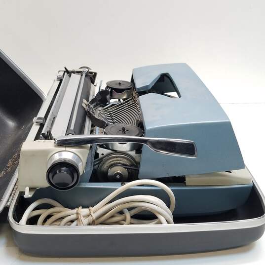 Smith-Corona Electra 120 Electric Typewriter image number 4