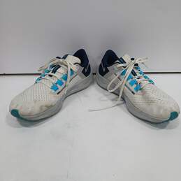 Men's White & Blue Nike Shoes Size 9 alternative image