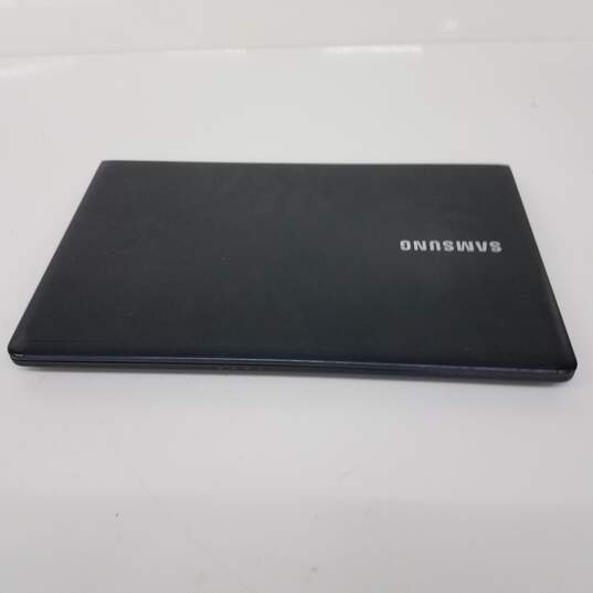 Samsung 4 NP470R5E Notebook with Intel Core i5 image number 2