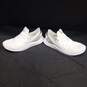 New Balance DynaSoft White Lace-Up Athletic Sneaker Women Size 8 Men Size 6.5 image number 4