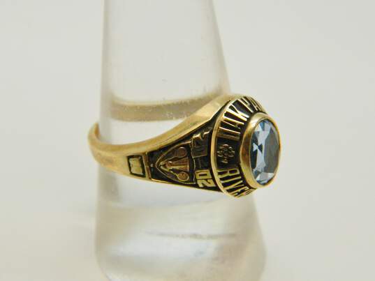 Vintage 10K Yellow Gold Synthetic Aquamarine Class Ring 6.3g image number 2
