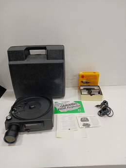Kodak 850H Carousel Projector Model C w/ Hard Sided Travel Case