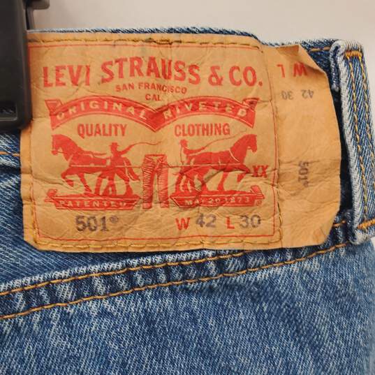 Levi's Men Blue Denim Jeans 42 NWT image number 3