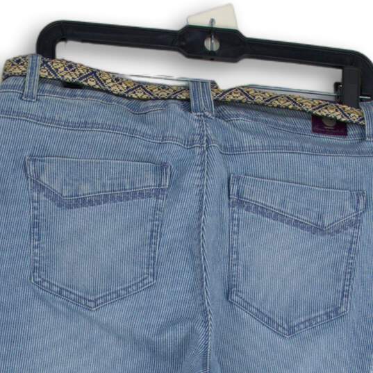 NWT Womens Blue Denim Medium Wash Pinstripe Belted Capri Pants Size 8 image number 4