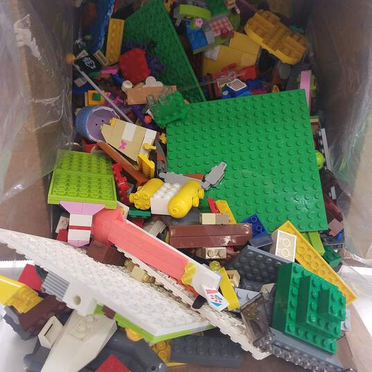 Lego Bundle Lot of Mixed Pieces image number 5