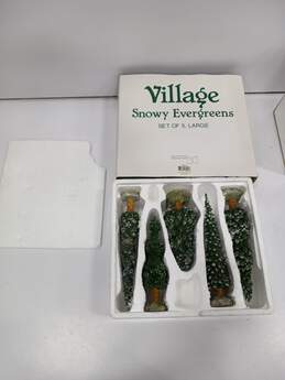 Bundle of 4 Department 56 Assorted Village Figurines - IOB alternative image