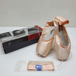 Capezio PLIE II Ballet Dance Pointe Shoes Size 9M #197 W/ BOX
