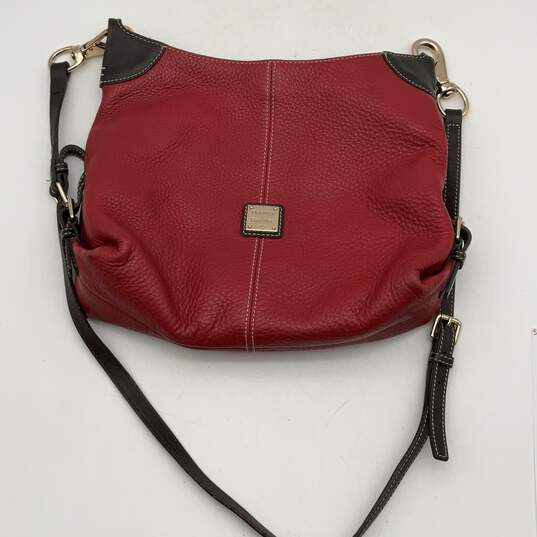 Womens Red Pebble Leather Adjustable Strap Inner Pockets Crossbody Bag image number 1