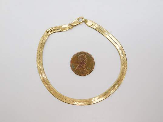 14K Yellow Gold Herringbone Chain Bracelet 5.8g image number 4