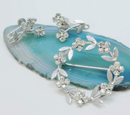 Vintage Krementz Floral Icy Rhinestone Silver Tone Cuff Bracelet Screw Back Earrings & Brooch 18.6g image number 3