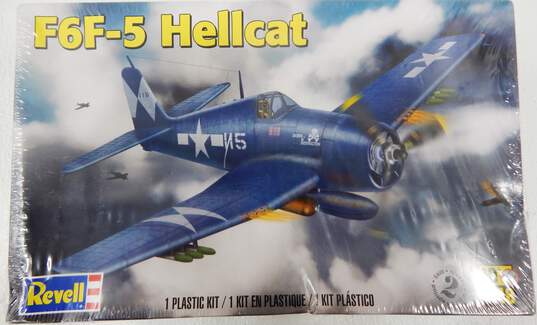 Revell F6F-5 Hellcat Airplane Model Kit 1:48 Scale NIB image number 1