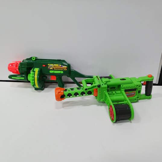 Nerf & Buzz Bee Bundle of Dart Toy Weapons image number 4