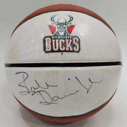 Milwaukee Bucks Autographed Memorabilia alternative image