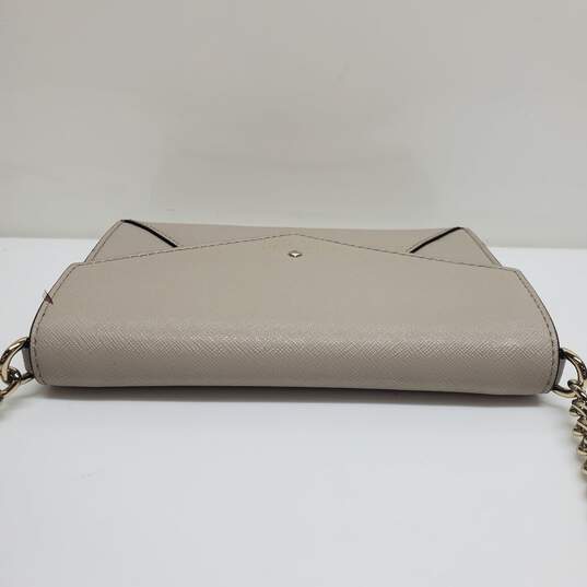 Kate Spade Envelope Chain & Wallet Crossbody Bag in Cement Gray Saffiano Leather image number 4