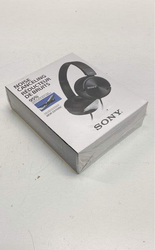 Sony MDR-ZX110NC Noise Cancelling Wired Headphones image number 3