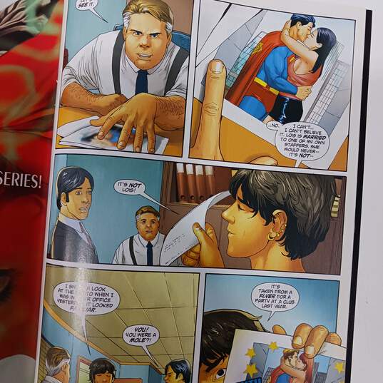 Bundle Of 10 Assorted Superman Comic Books image number 3