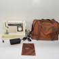 Singer 6110 Sewing Machine w/ Pedal & Bag - Parts/Repair Untested image number 1