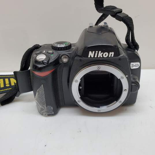 Nikon D40X 10.2MP Digital SLR Camera (Body Only) image number 1