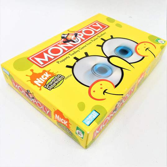 2005 Spongebob Monopoly Game by Parker Brothers Complete image number 8