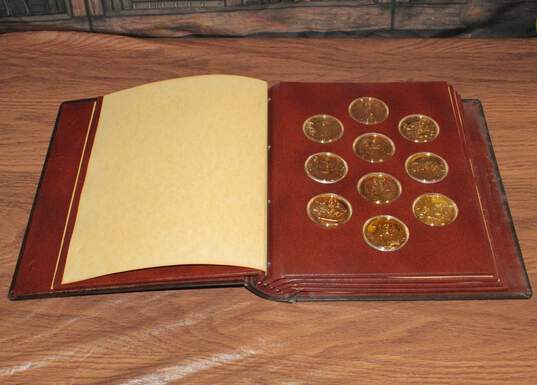 Vintage The Greatest Art of the American West Complete Collection, 24kt Gold Plated Bronze Coins image number 3