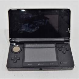 Nintendo 3DS w/Charger alternative image