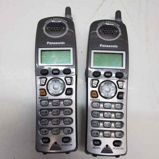 Panasonic Wireless 2 Receiver and Base Land Line Telephone Model KX-TG5452M image number 2