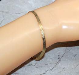 10K Yellow Gold 7" Greek Key Pattern Herringbone Chain Bracelet - 2.49g